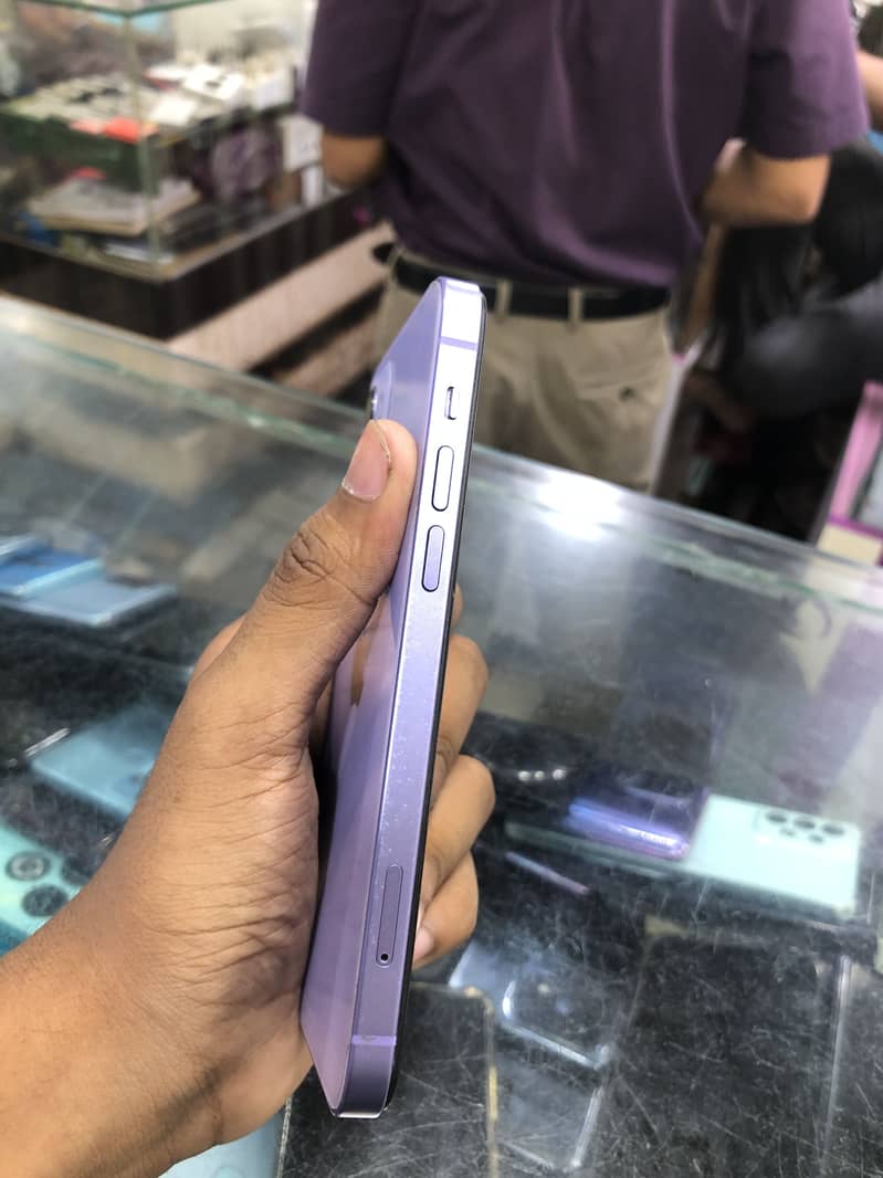 Apple iPhone 12 1