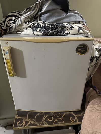 Mini fridge