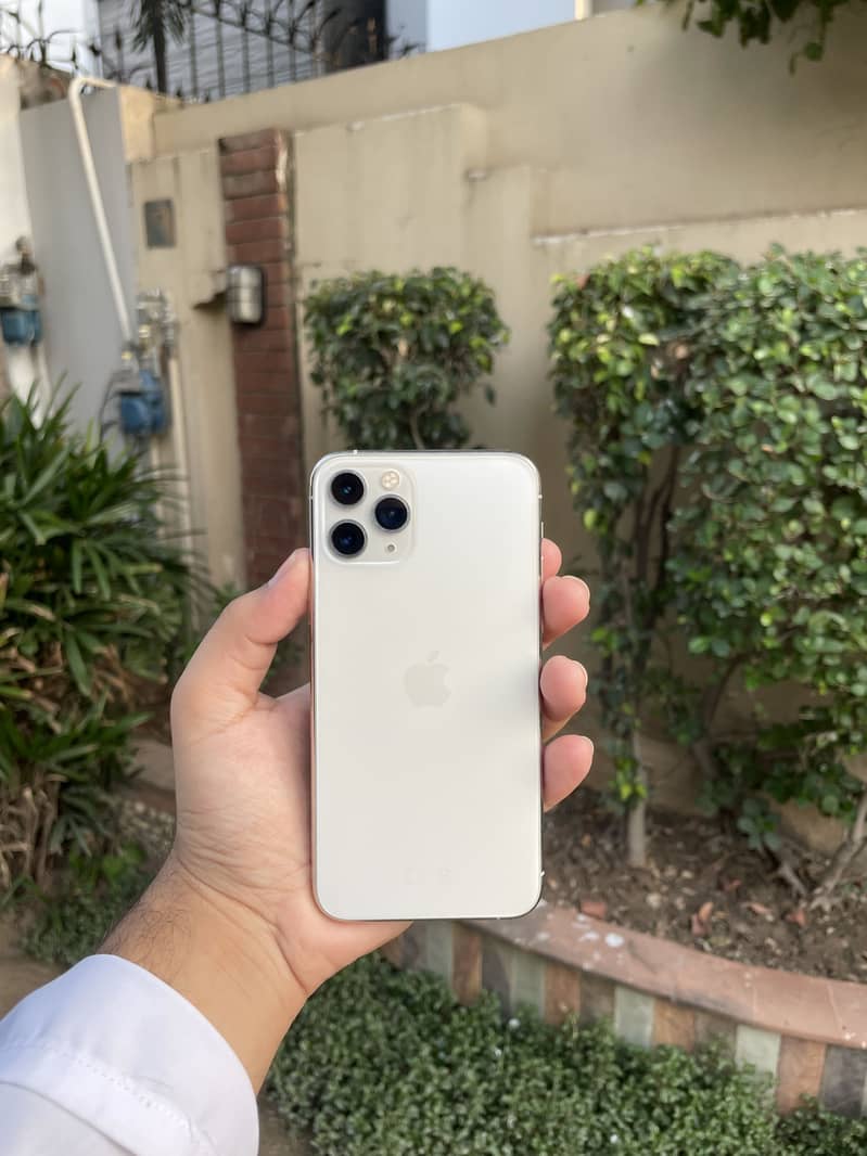 Apple iPhone 11 Pro 0