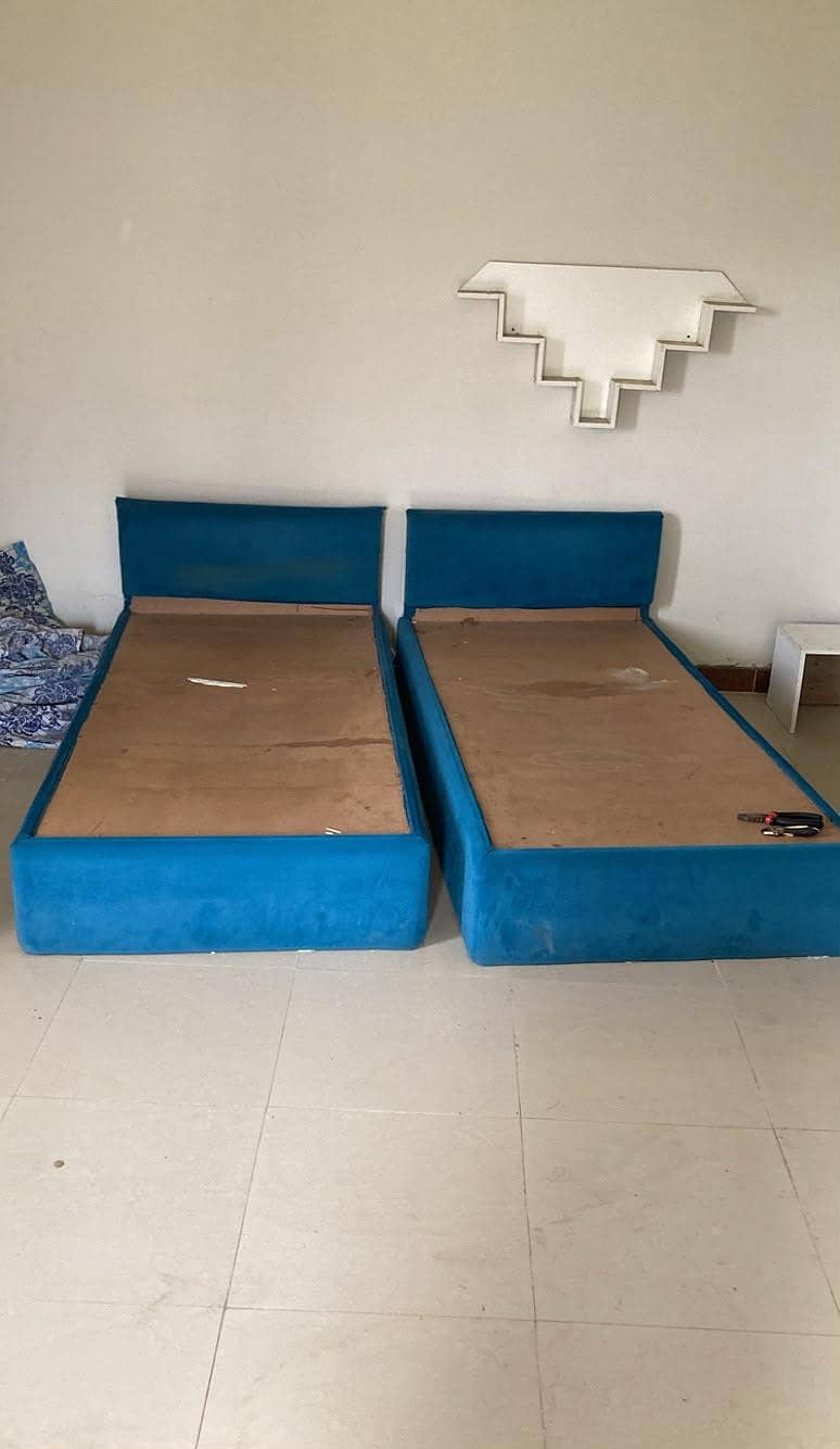 two single bed like new 1