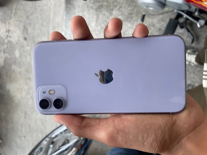 Apple iPhone 11 3