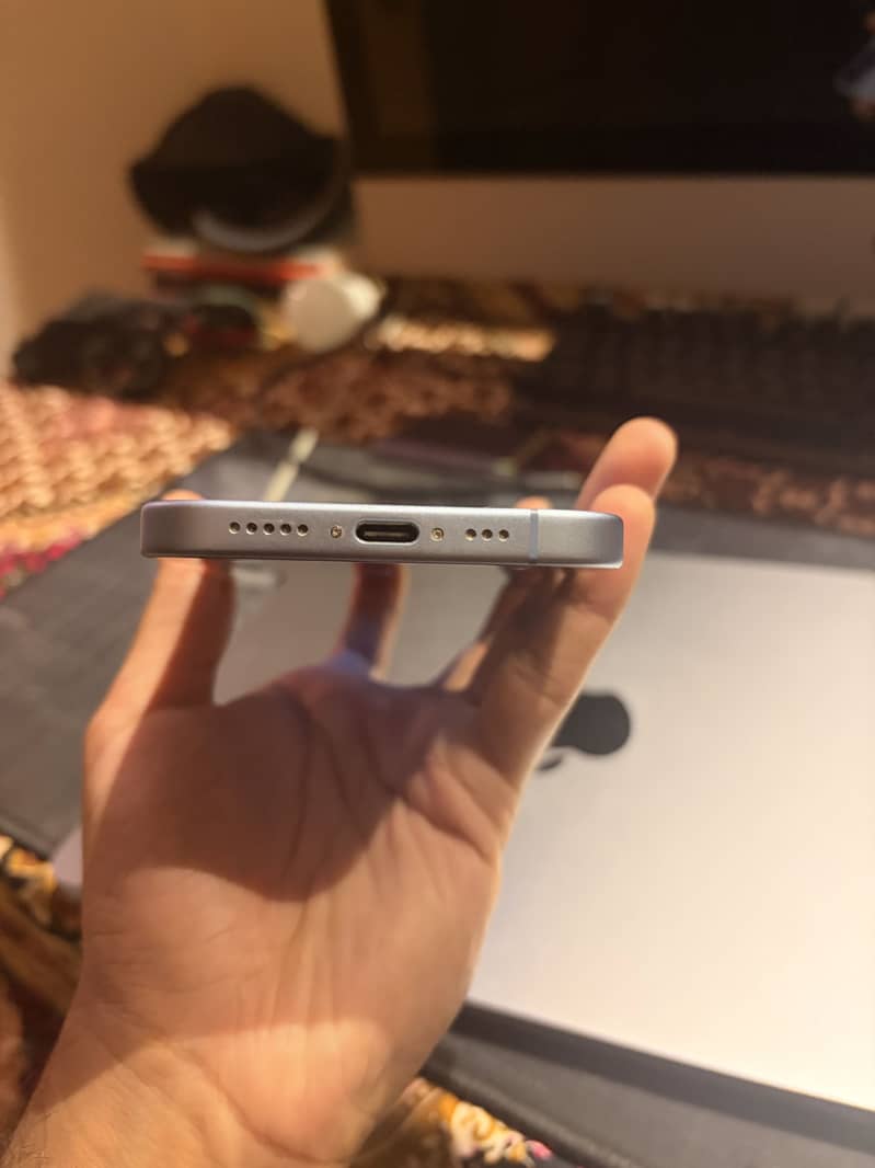 Apple iPhone 17 7