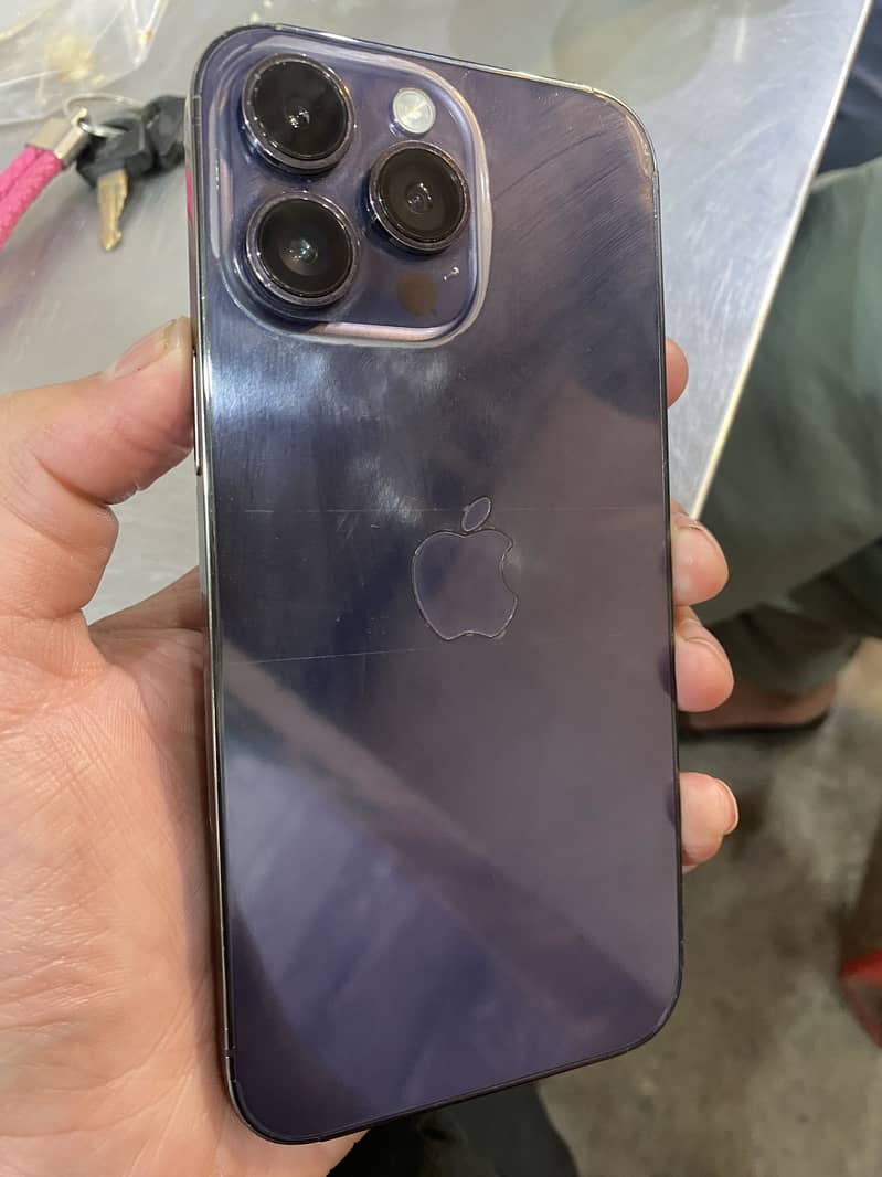 Apple iPhone 14 Pro Max 0