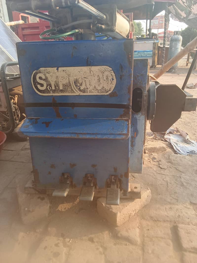 tyre changer   2000v 7