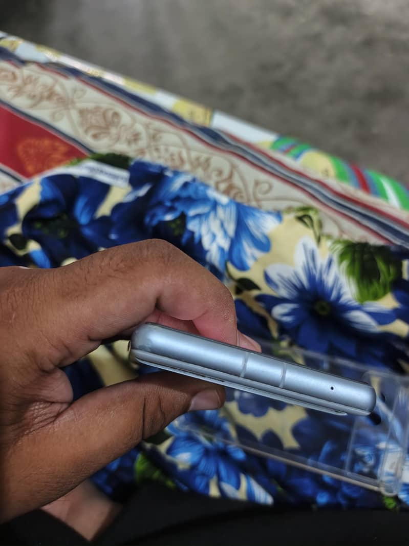 Google Pixel 7a 1