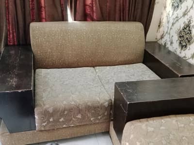 Posh Sofa Set for Sale | Good Condition