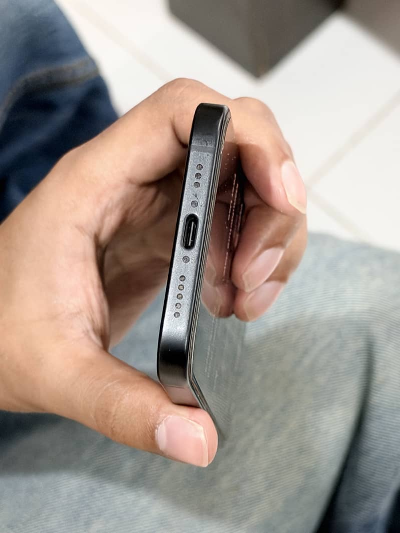 Apple iPhone 15 3