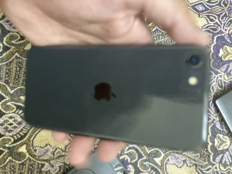 Apple iPhone SE 3