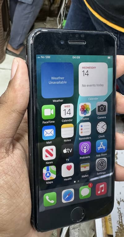 Apple iPhone SE   Rabta: 0312-8873787