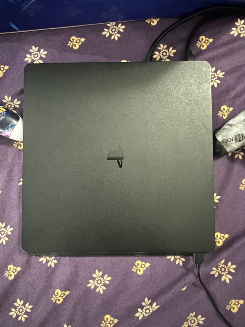 PS4 Slim 2