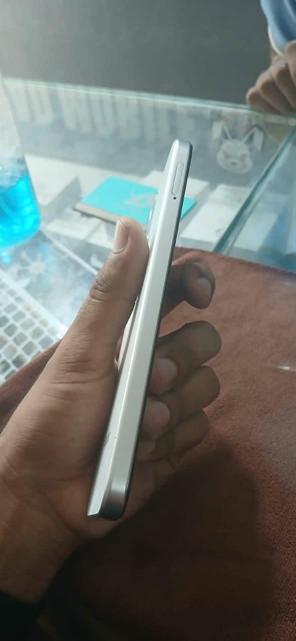 OPPO A6s 1