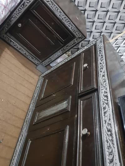 bed king size 2 side tables dressing and 1 mirror