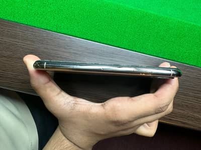 Apple iPhone XS