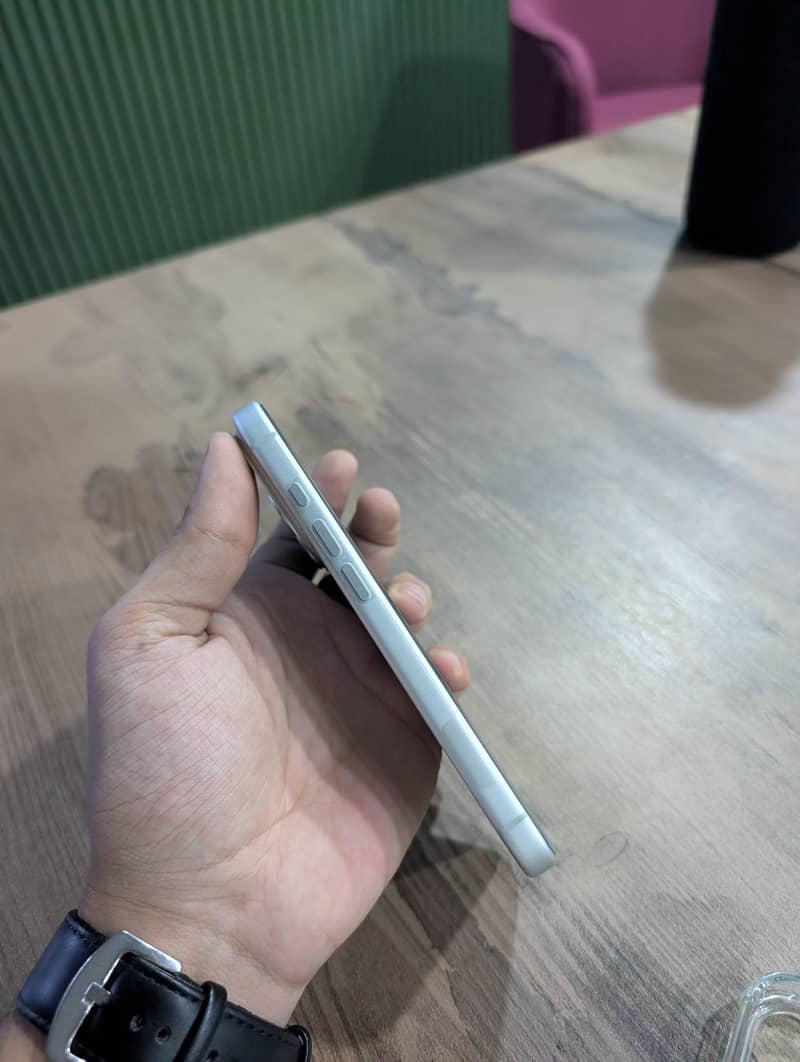 Apple iPhone 17 Pro 4