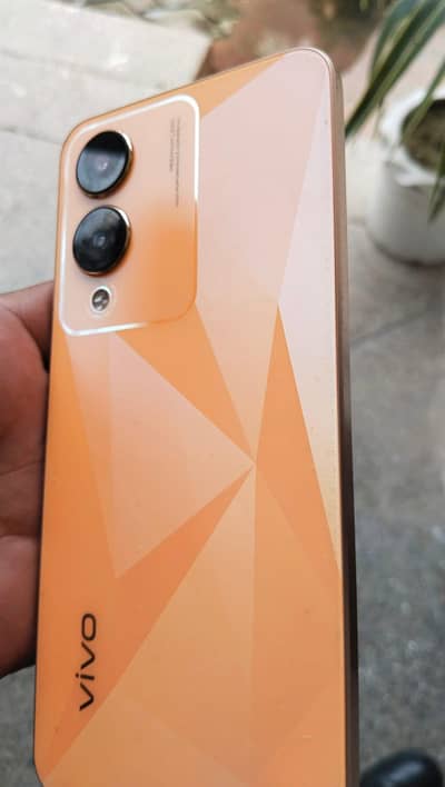 Vivo Y17s