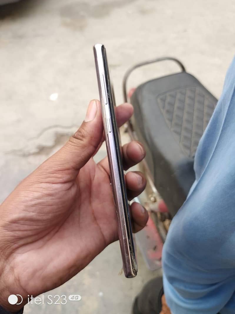 Samsung Mobile Note 9 5