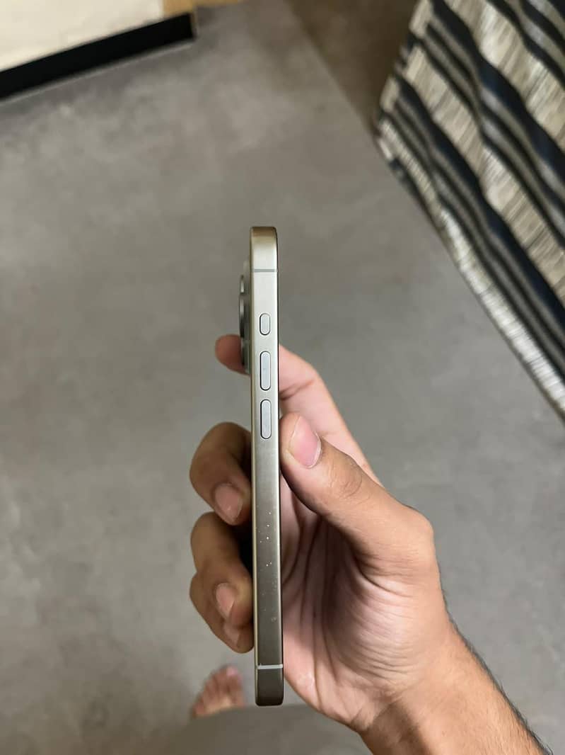 iPhone 15 Pro 0