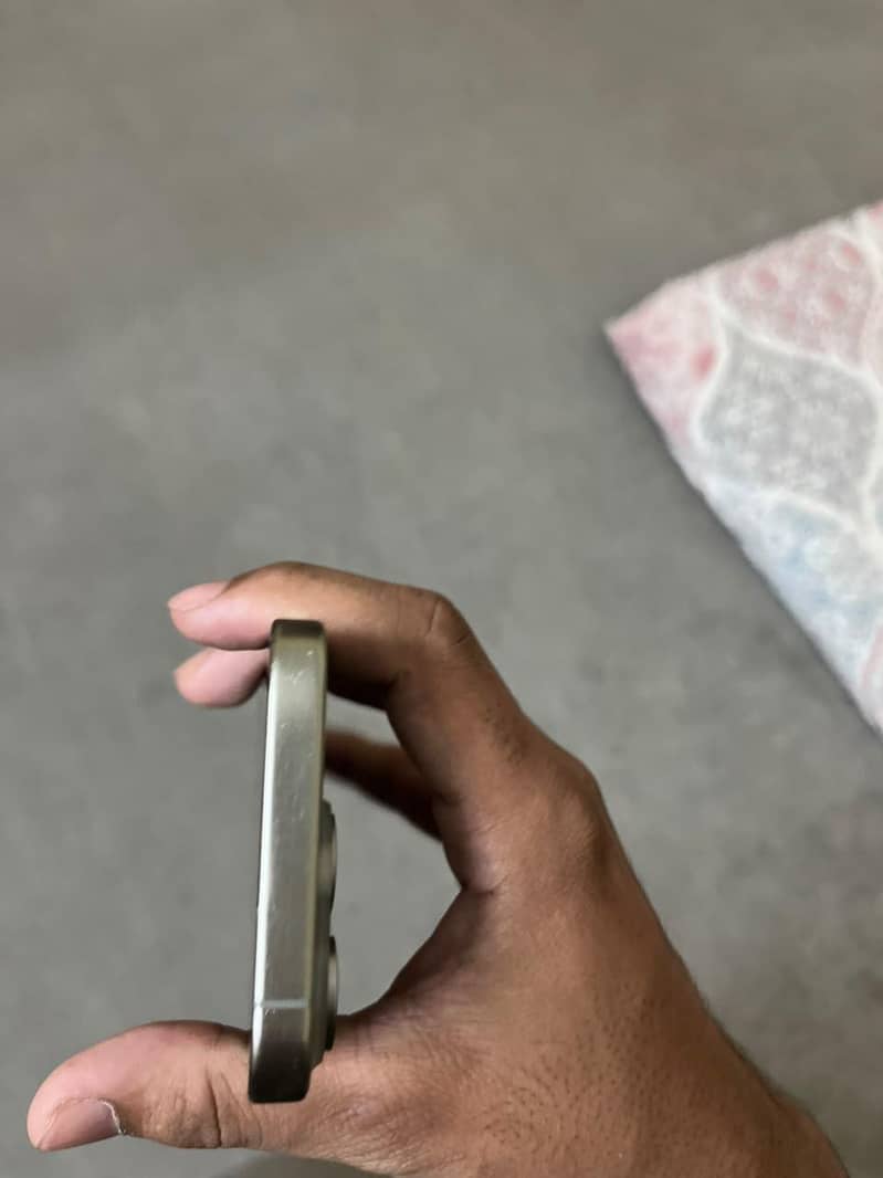 iPhone 15 Pro 2