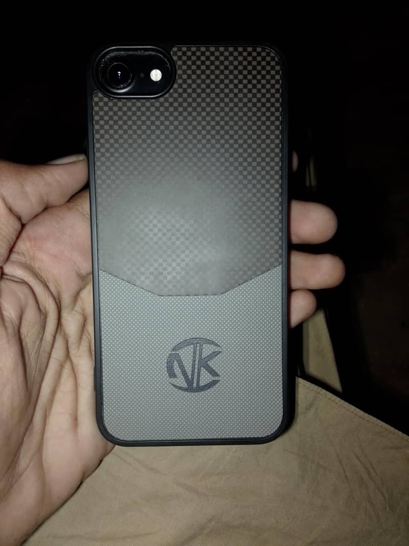 Apple iPhone 7 2