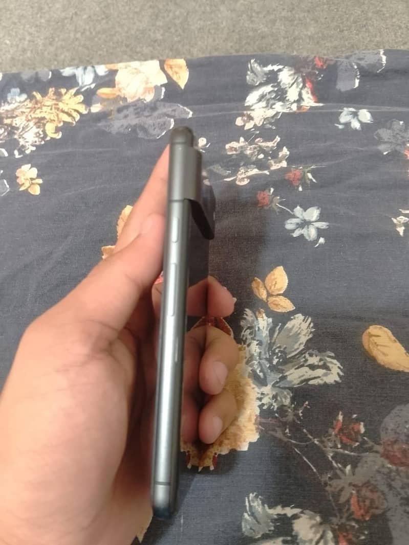 Google Pixel 8 5