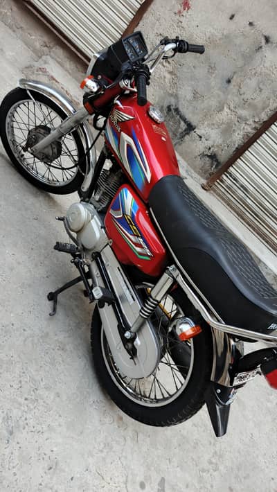 Honda CG 125 home use bike 22 model