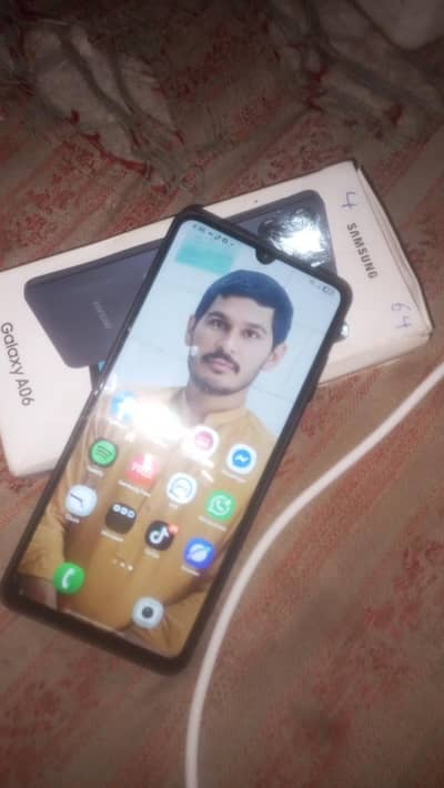 Samsung Mobile A06