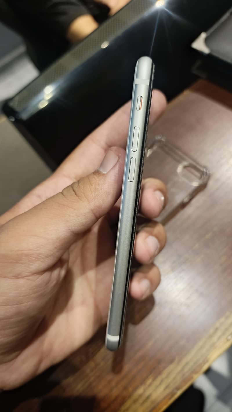 iphone se 2020 6