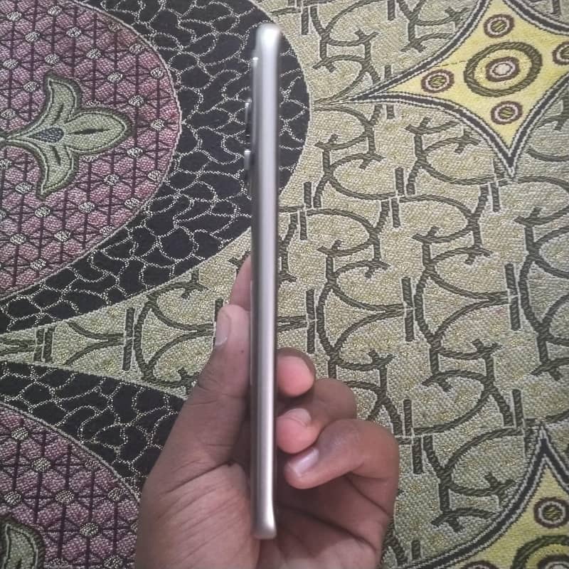 Infinix note edge 8