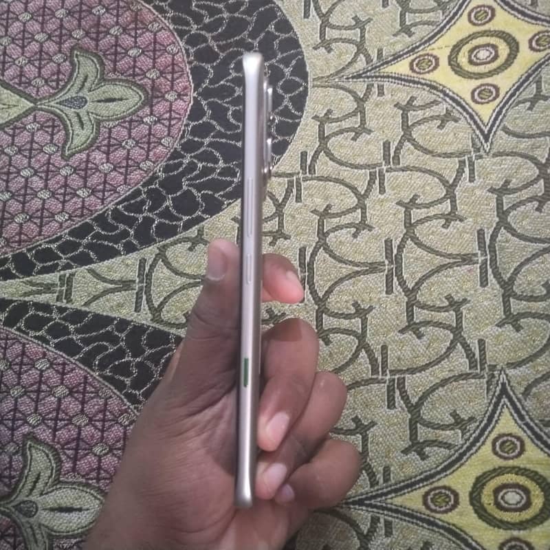 Infinix note edge 9