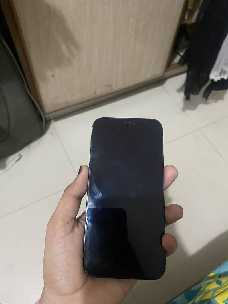 Apple iPhone 12 2