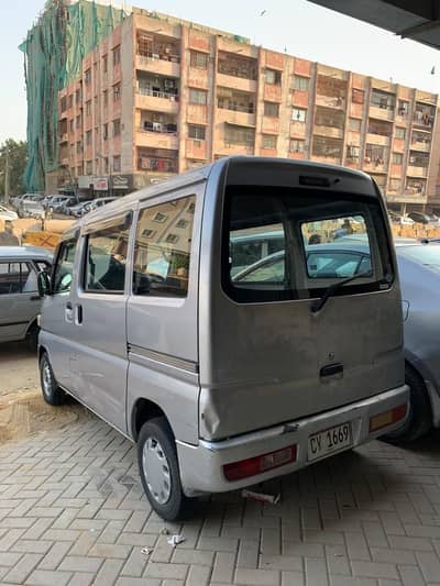 Mitsubishi Minicab Bravo 2013