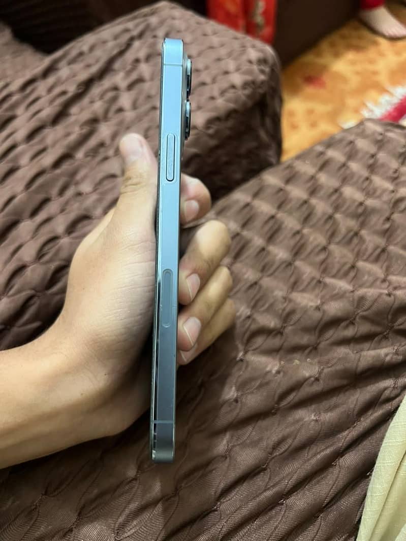 Apple iPhone 13 Pro Max 3