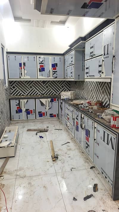BRAND NEW PORTION FOR RENT SOOMRA SOCIETY NEAR SADI TOWN KARCHI . CONTACT HIBA ESTATE 0331.83. 81.581