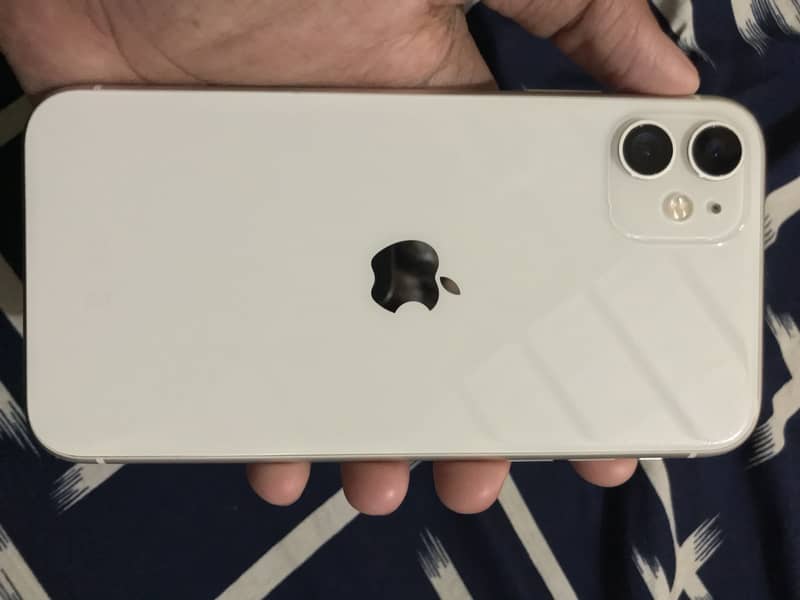 Apple iPhone 11 0