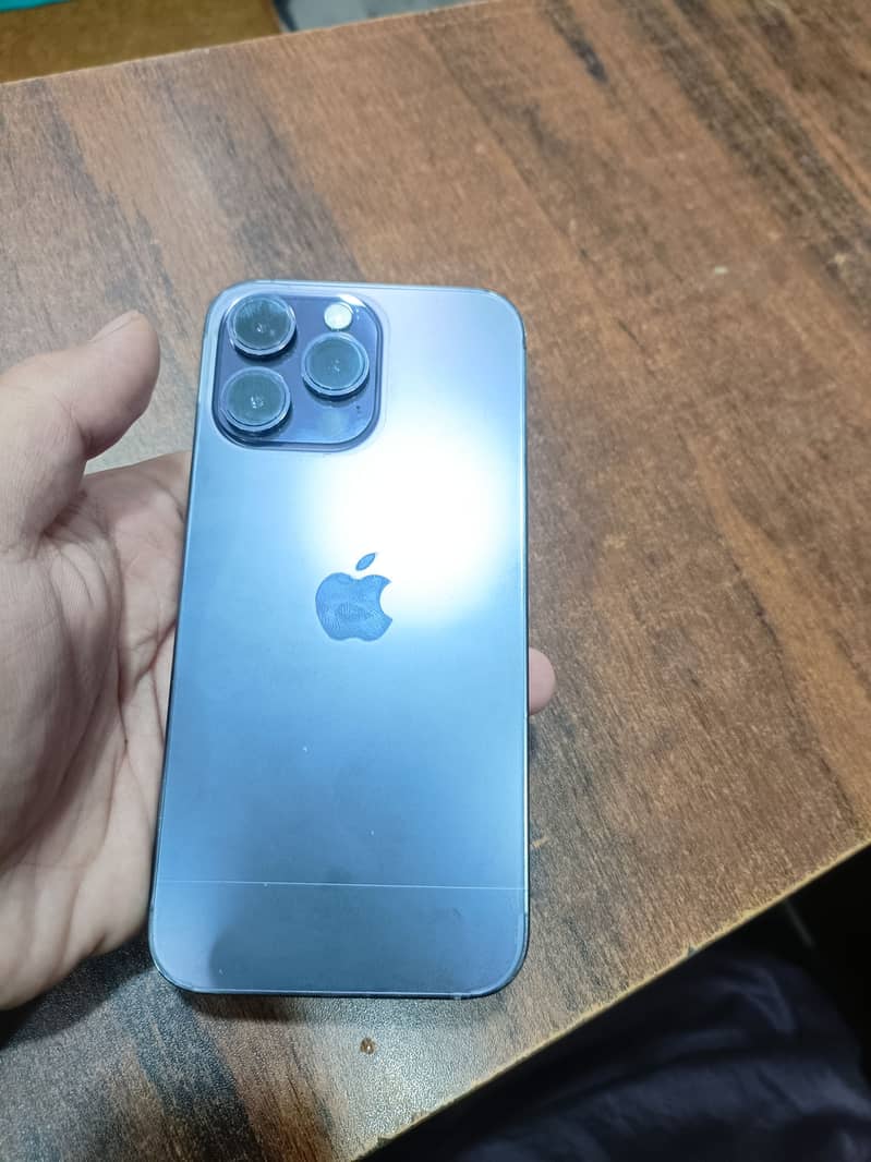 Apple iPhone 14 Pro Max 1