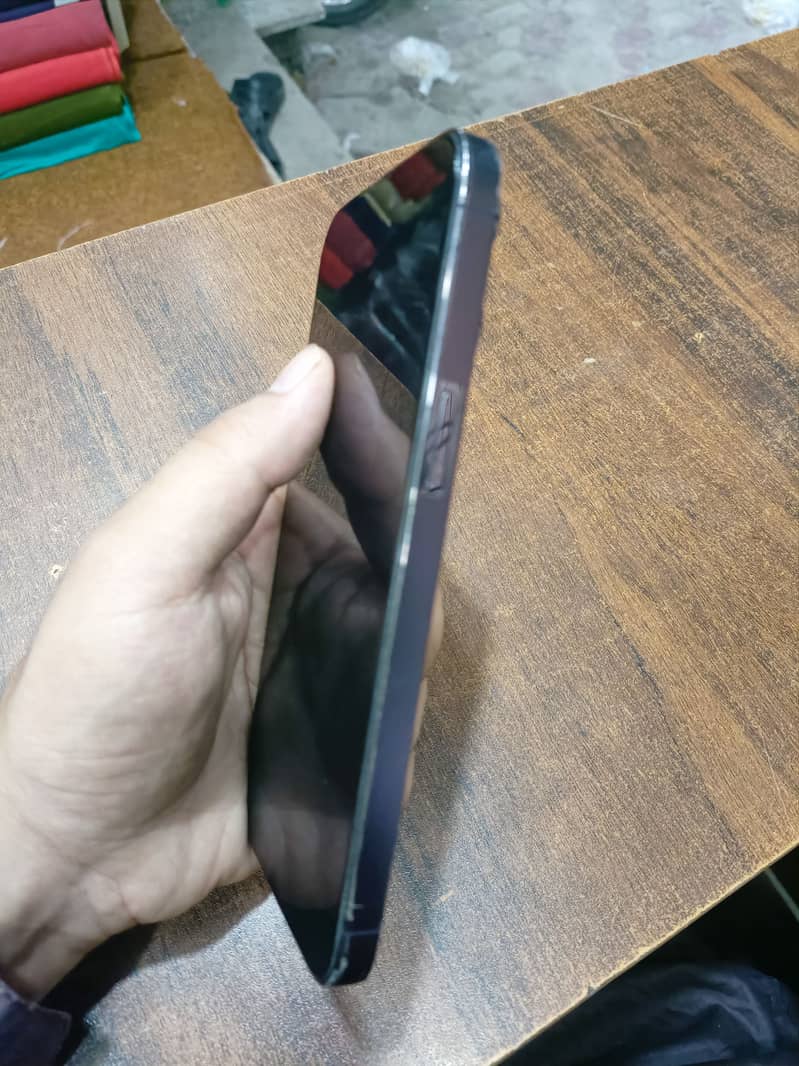 Apple iPhone 14 Pro Max 7