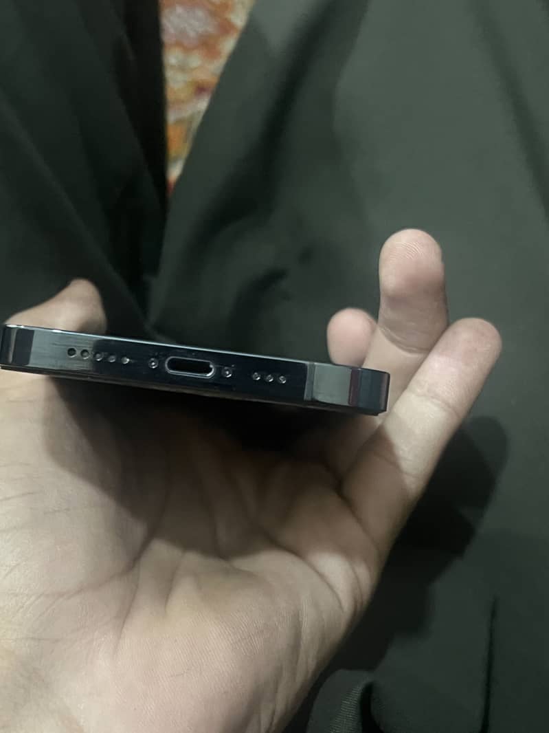 Apple iPhone 12 Pro 1