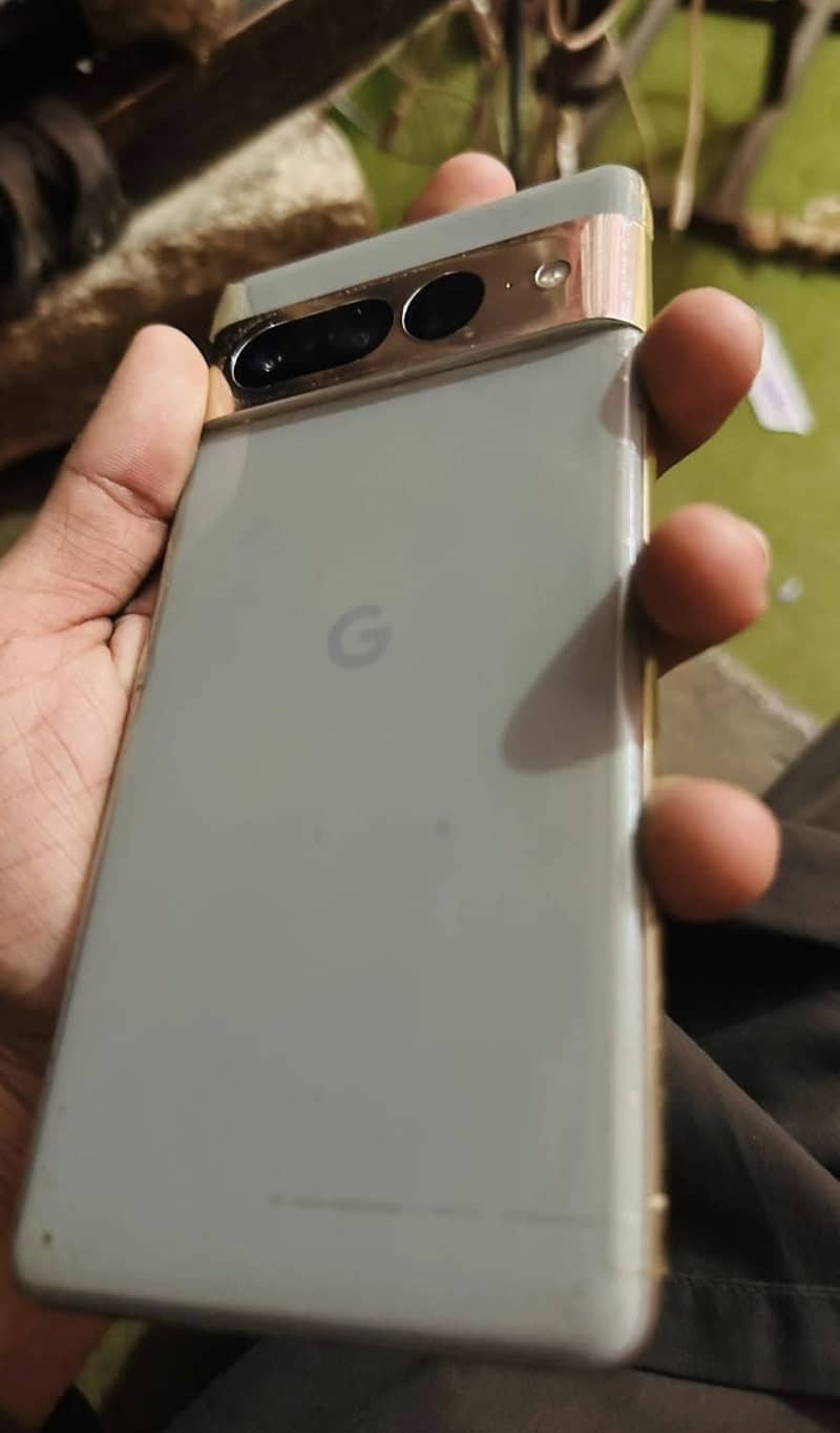 Google Pixel 7 Pro 8