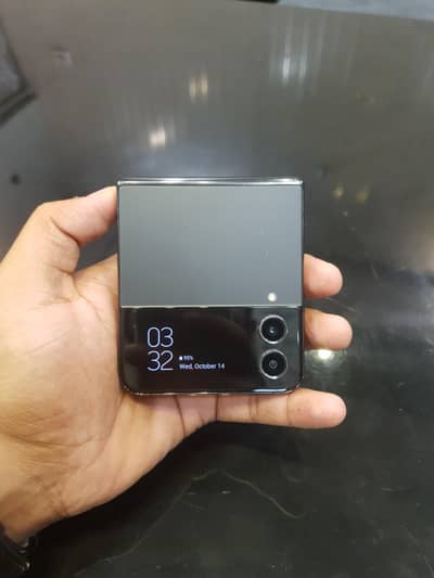 Samsung Mobile Z Flip 4