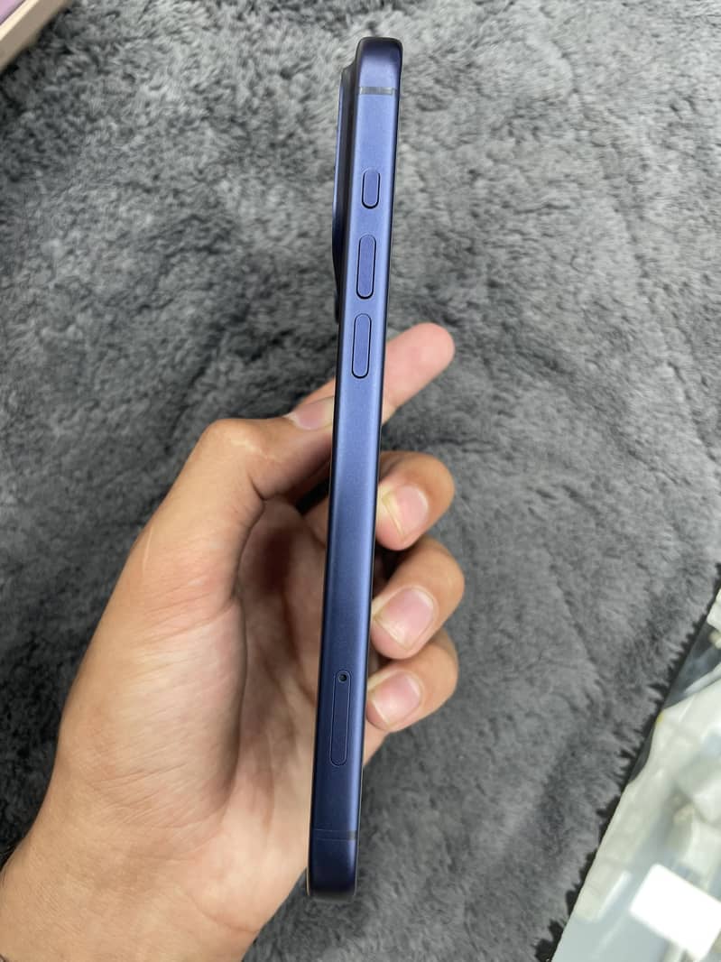 Apple iPhone 17 Pro Max 2