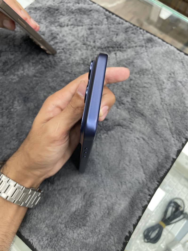 Apple iPhone 17 Pro Max 5