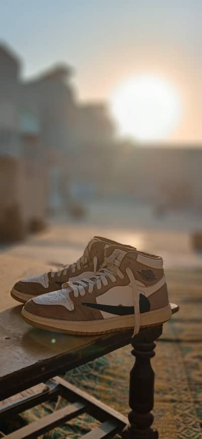 Travis Scott x Air Jordan 1 HighMocha