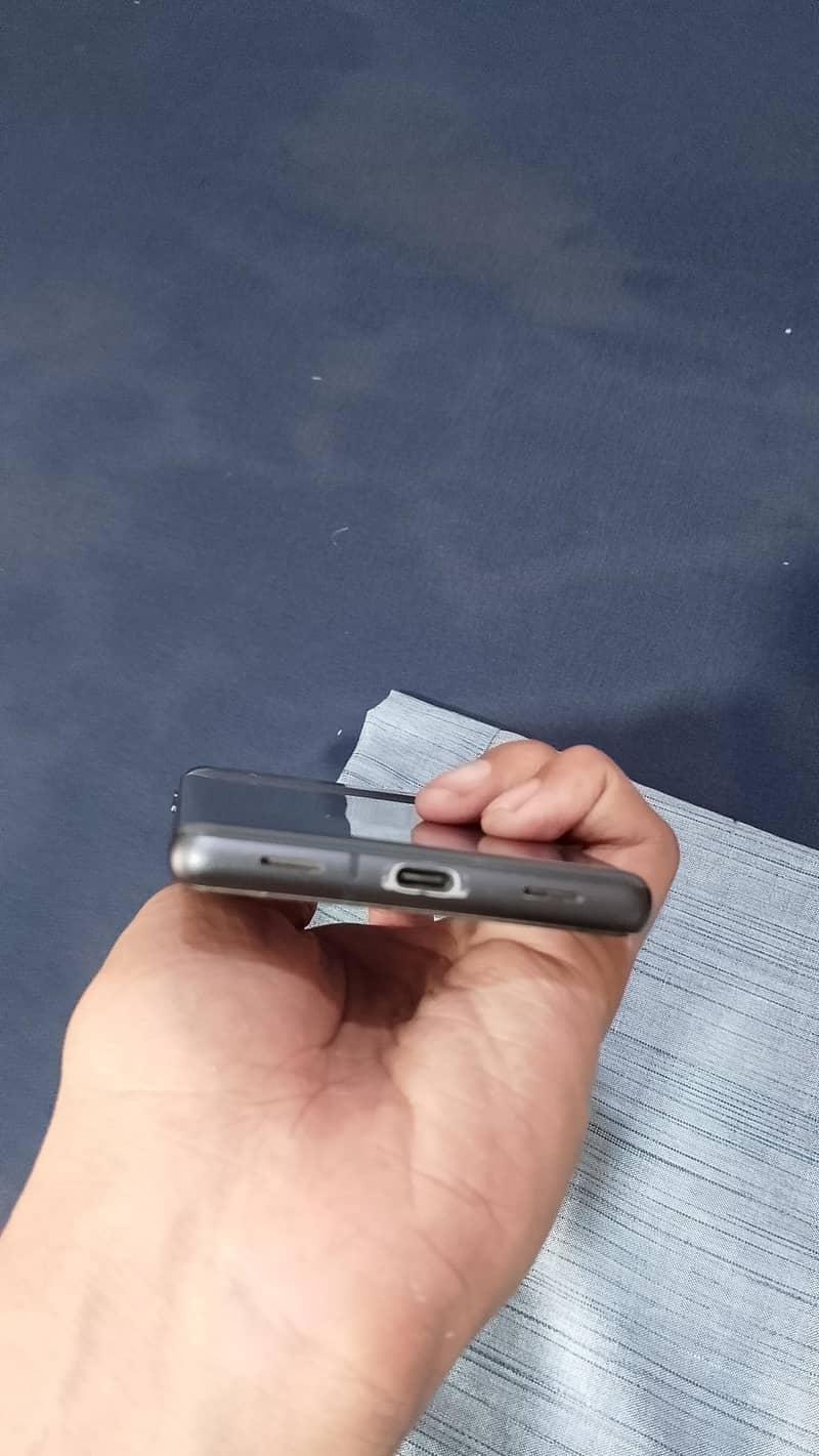 Google Pixel 7a 2
