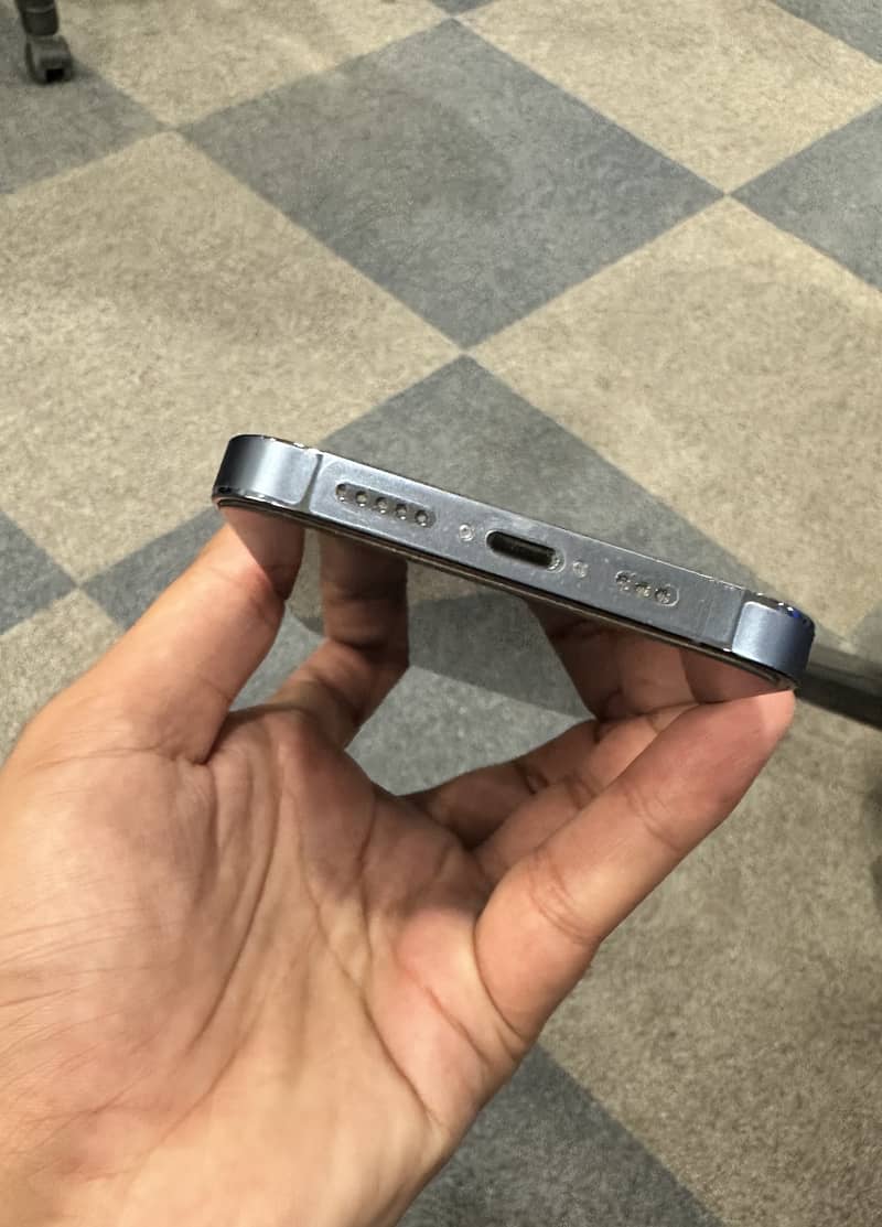 Apple iPhone 13 Pro 1