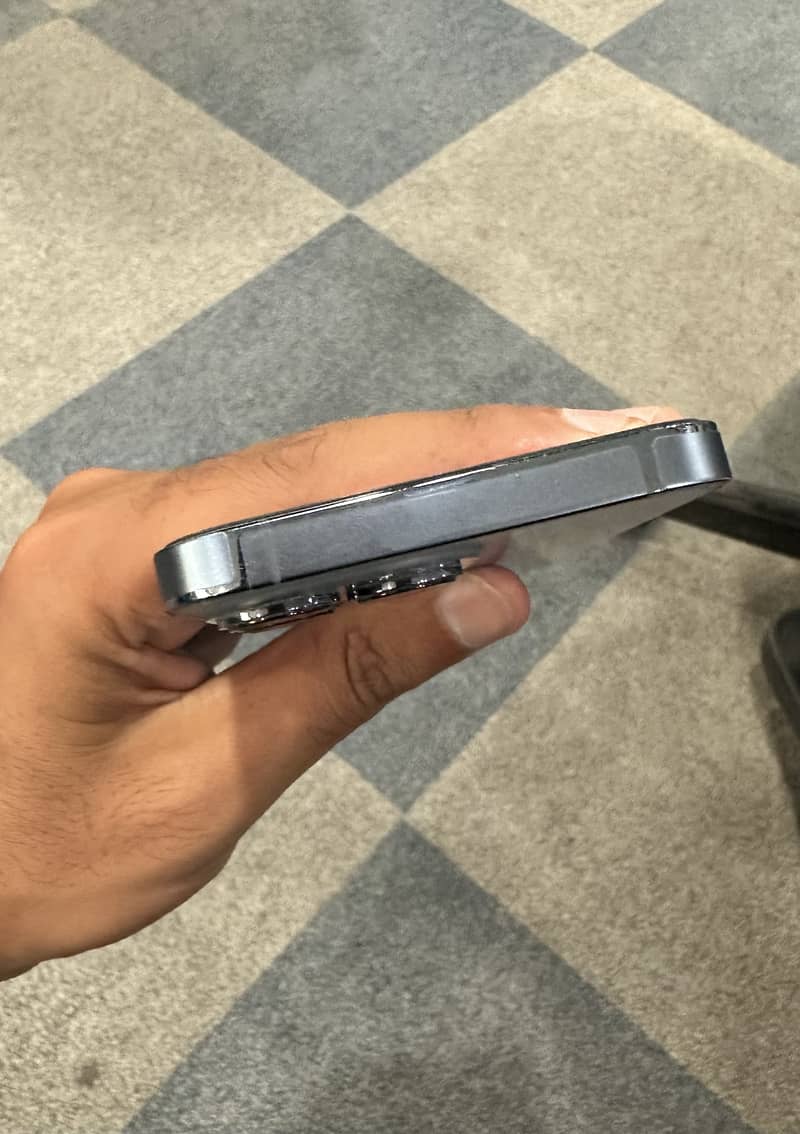 Apple iPhone 13 Pro 3