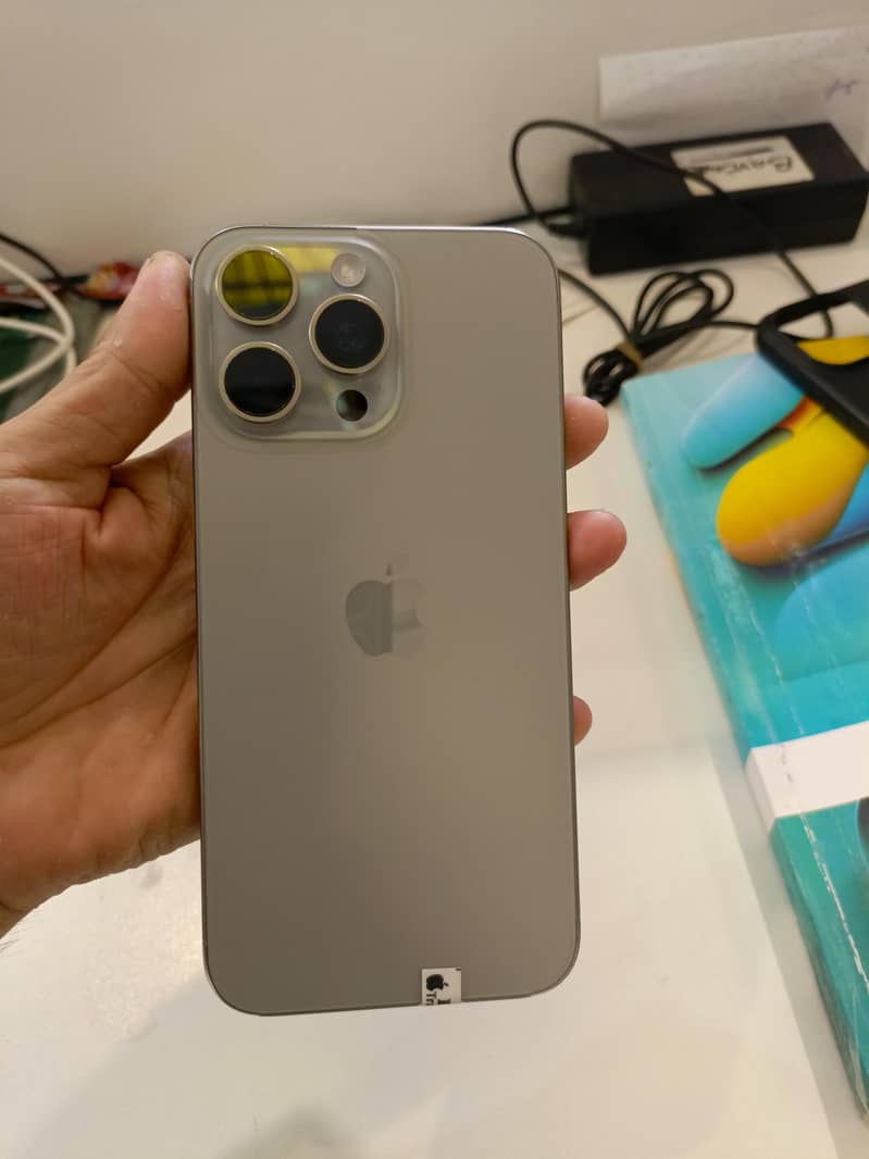 Apple iPhone 15 Pro Max 1