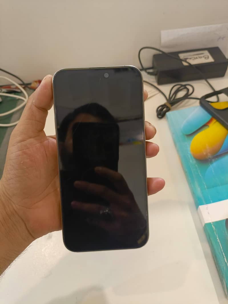 Apple iPhone 15 Pro Max 6