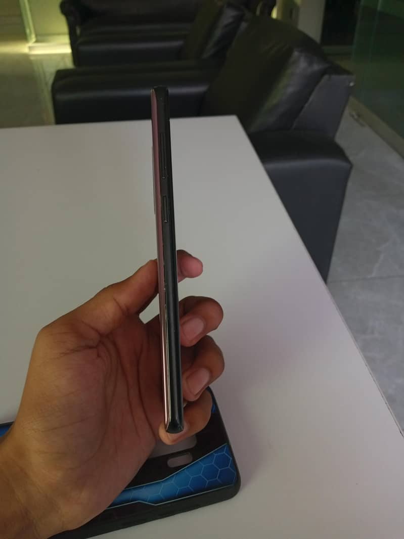 Samsung Mobile S9 Plus 6