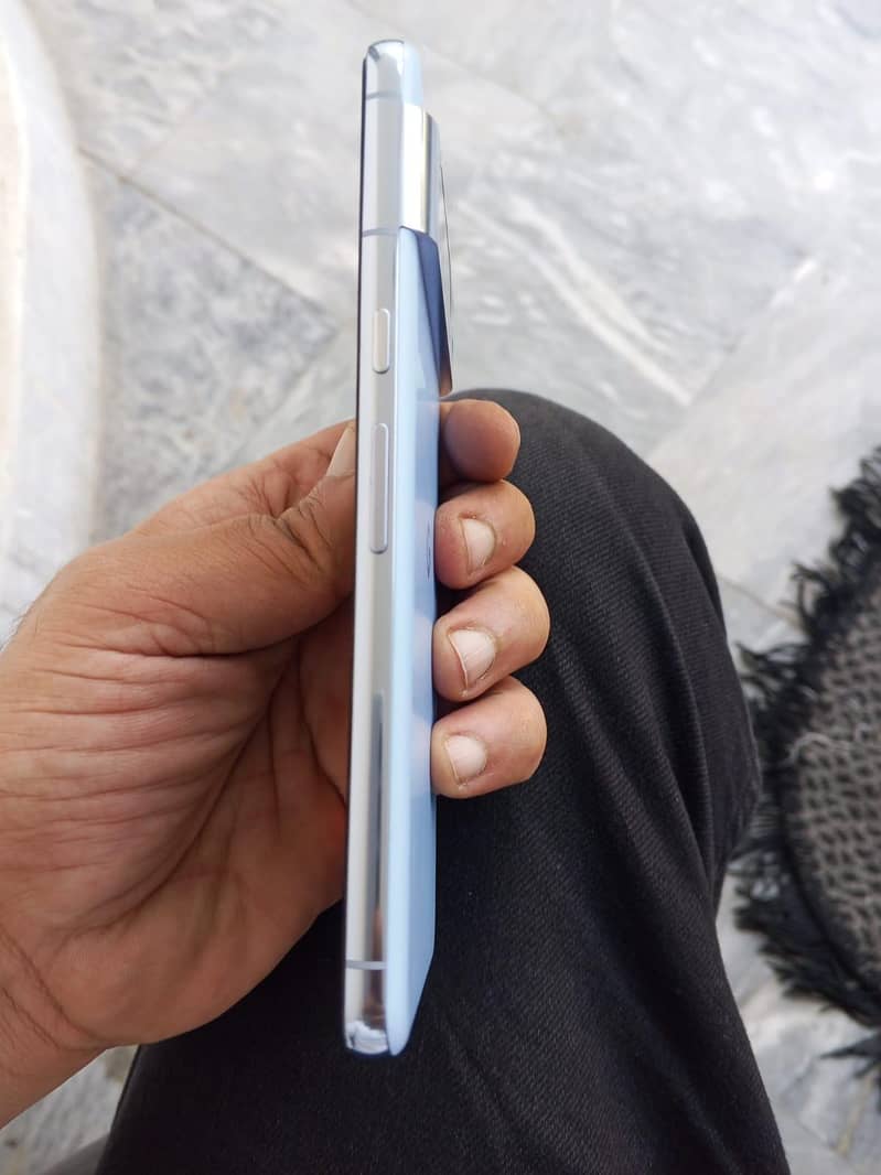 Google Pixel 8 Pro 2