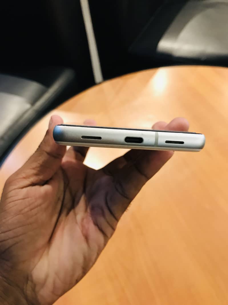 Google Pixel 7a 6